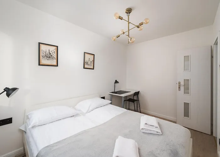 Atenska View By Bookinghost *