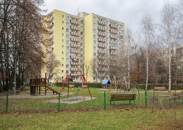 Atenska View By Bookinghost * Varsóvia