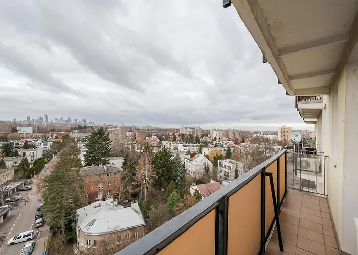 Atenska View By Bookinghost * Varsóvia