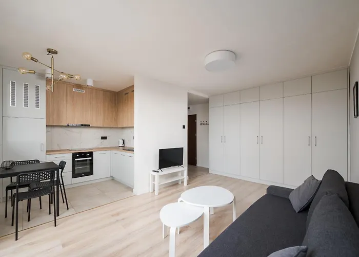 Atenska View By Bookinghost